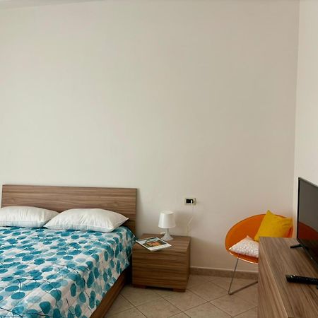 Sole E Mare - Viareggio Apartment Exterior photo